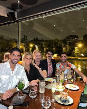 Cinha Jardim Instagram - Uma mulher entre os homens 🥳❤️
@praianoparque