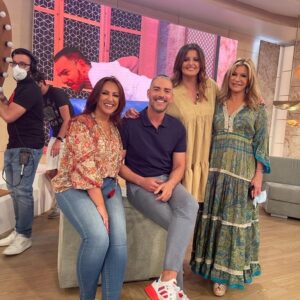 Cinha Jardim Instagram - de volta á familia tvi😃😃#doisasdez#tvi 
by Marias