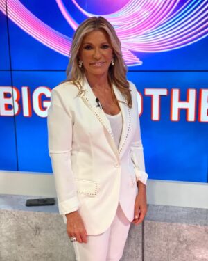 Cinha Jardim Instagram - in white 👑 
by Marias
@tvioficial
@bb2020_blog
