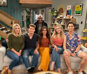 Cinthya Carmona Instagram - We were directed by legends this season on #PrettySmart 1.Pamela Fryman 2.Phill Lewis 3.Richie Keen  4.Jody Hahn 👏🏽💥THE BEST !! Have you watched the show ?! Check out Pretty Smart on @netflixisajoke