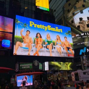 Cinthya Carmona Instagram - A dream 🤩 !! #PrettySmart in Times Square !!! See you all on Friday October 8th on #Netflix
