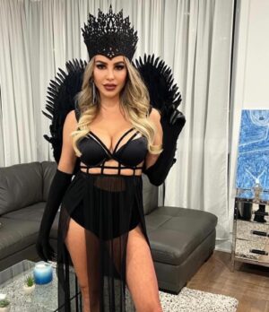 Cintia de Sà Instagram - La Reine des Ténèbres 🖤Halloween 2022 party Influenceurs
