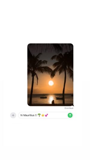 Clémence Botino Instagram - Welcome to l’Ile Maurice girls 🩵🌴👯🌈 @paradisbeachcomber 
Invitation voyage de presse