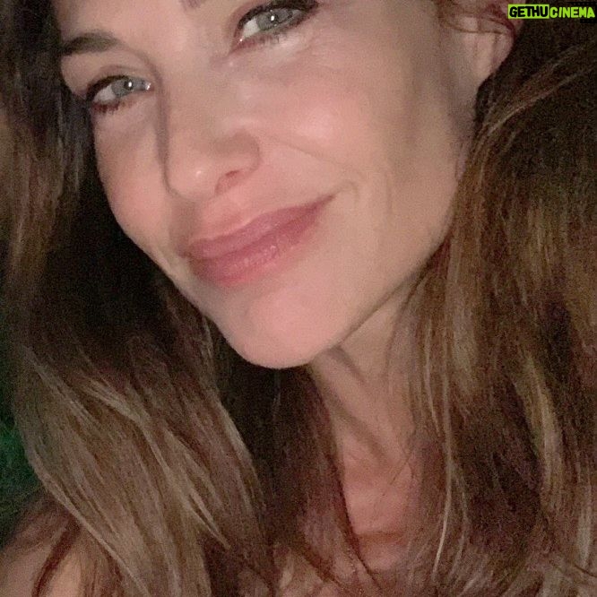 Claire Forlani Instagram - 💫🌟HAPPY NEW YEAR! 🌟💫Let’s see what ride 2022 brings 🙌🏼🌟❤️