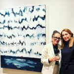Claire Forlani Instagram - Suzy Murphy “Of Dark and Light” Showing at the Lindsey Ingram gallery . A magical show , Suzy’s paintings always encompass me completely with their energy, passion and beauty . Thank you for another heavenly body of work , LOVED ! 🤍🖤🤍. @suzymurphylondon @lyndsey_ingram