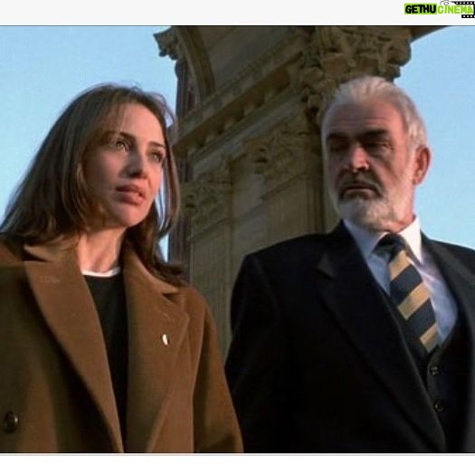 Claire Forlani Instagram - #SeanConnery #Icon 🎥 #TheRock A moment in time, a seriously Fun moment in time . I played Sean’s daughter in The Rock . He was funny , friendly , fierce, shared his experience of the business, Loved to laugh and to swing dance. He swung my best friend Natalie around the room all night , she and I keep that for the memory banks. R.I.P Sean , Thank You for the memories and the movies 🖤🖤🖤