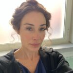 Claire Forlani Instagram - Hello Octavia @domina @fiftyfathomsproductions @skytelevision #oldestoneonset only good lighting was in my glamorous Cinecittà bathroom.