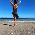 Claire Tomek Instagram - Mon filet de pêche 🍑 et moi même on vous souhaite une bonne journée !