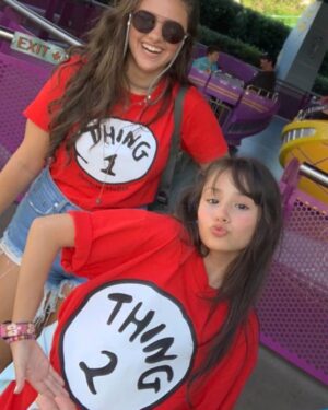 Clara Tiezzi Instagram - 15 anos do brinquedo mais legal que eu já ganhei 👯‍♀️ te amo 🩷