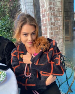 Clara Wilsey Instagram - Just me and my niece enjoying a bit of brunch 😛 #BobbieBrown
