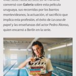 Clara Alvarado Instagram - entrevista para la revista uruguaya @galeriarevista y fotos de @ae__foto con 3horas de sueño después de un rodaje nocturno 🫠 creo que no quedaron nada mal! 💚 gracias @leabensasson @zinolarosana @aguanegrafilm Ya lo he dicho pero lo vuelvo a repetir. Es increíble el cariño y la valoración que recibí en el paisito 🇺🇾, ojalá para cuando se estrene la peli #aguanegra pueda ir para allá de nuevo. De momento, echando de menos a todos mis compis y deseando grabar lo que nos queda en Barcelona :))))
