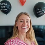 Clara Henry Instagram - Thirty, flirty and thriving ✨️✨️✨️