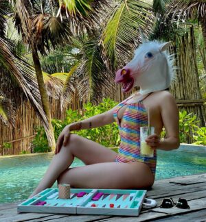 Clare Grant Instagram - Winning Backgammon and hearts since 1979. #unicorn