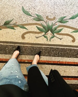 Clare Waight Keller Instagram - Work Trip Part 2 - 72 hours in Paris 

#parisienne 
#tiles
#shadows
@uniqlo : C #blueshirt
#talking
#looks
#goodhairday 
@uniqlo
#streetstyle
@uniqlo :C