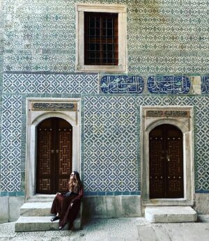 Clare Waight Keller Instagram - Post Tokyo - a quiet trip away to beautiful Istanbul 🩵 some of the things I loved from a couple of weeks ago 

1. Best way to see the city - A quick snapshot from the tram that runs over the Bosphorus 
2. Hidden in a tiny alleyway stunning blue tiled Mosque
3. Unexpected lushness of tiles and rich carpet 
4. Rooftops
5. Marbled courtyards 
6. Incredible ancient underground waterways at the Basilica
7/8/9. Harem dream
10. The cat’s eye