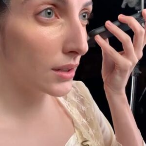 Clarice Falcão Instagram - olha só as clarices do clariceverso antes de nascerem!  elas crescem tão rápido 😍

assistam & ouçam ✨Truque✨ um album visual