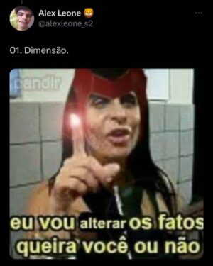 Clarice Falcão Instagram - ✨Truque✨ recebeu a maior honra do brasil contemporâneo e virou MEMES prêmio apenas comparável a ser condecorado cavaleiro do imperio britânico no imperio britânico. 

e agora a grande pergunta: o que acharam do album visual?
(não perguntei antes pois passei 4 dias de ressaca)
