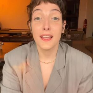 Clarice Falcão Instagram - no três milhões q eu vou ficar preocupada