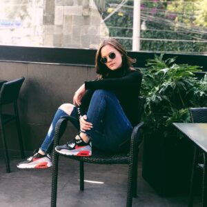 Clarisa González Instagram - 😎👟