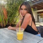 Clarysse Pereira Instagram - Je suis siiii heureuse ici 🇵🇹❤️ la 3e photo pardon fallait que j’vous la partage j’vous jure c’était le jus le plus mauvais qu’il m’ai été donné de goûter au cours de mes 25 ans de carrière 😖