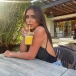 Clarysse Pereira Instagram - Je suis siiii heureuse ici 🇵🇹❤️ la 3e photo pardon fallait que j’vous la partage j’vous jure c’était le jus le plus mauvais qu’il m’ai été donné de goûter au cours de mes 25 ans de carrière 😖