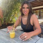 Clarysse Pereira Instagram - Je suis siiii heureuse ici 🇵🇹❤️ la 3e photo pardon fallait que j’vous la partage j’vous jure c’était le jus le plus mauvais qu’il m’ai été donné de goûter au cours de mes 25 ans de carrière 😖
