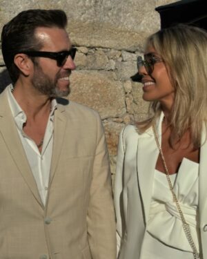Cláudia Jacques Instagram - Inauguração da Maison Bleue Luxury Guesthouse & Art no Porto @maison_bleue_porto @basquiat_porto 

#luxuryguesthouse #art #porto #claudiajacques_oficial #whitelook by @1997margo