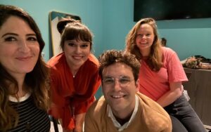 Claudia O'Doherty Instagram - Episode 5 of ‘Killing It’! It was a real change of pace to be inside and not covered in snake blood. I was so lucky to have @john_p_reynolds and @darcycarden be in this episode - they’re both so funny. The other person in photo is my sister, she does not appear in the episode. It was written by @reallyjamielee and directed by @loveangelabarnes. ‘Killing It’ is on @peacocktv @stanaustralia @tvnz.official and maybe other places I honestly don’t know. Xxxxxxxxxxxxxxxx