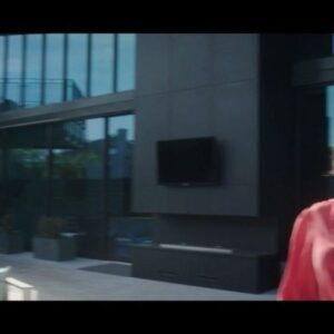 Claudia O'Doherty Instagram - “[Bad American Accent]”? More like [Very rude subtitle]! I hope you’re all tuning into ‘Killing It’ to see my GOOD American accent - it’s on @peacocktv @stanaustralia @tvnz.official. 🌭