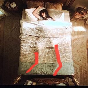 Claudia O'Doherty Instagram - Final episodes of ‘Our Flag Means Death’ are out today! Do you agree with my theory that Mary Bonnet has unusually long legs? Let @hbomax know!