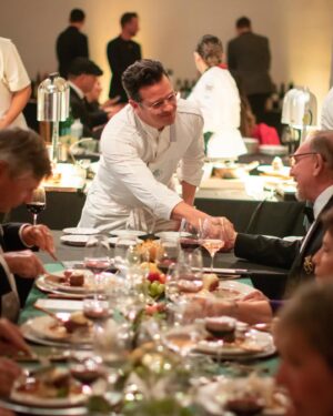 Claudia Sandoval Instagram - What an UNBELIEVABLE night✨  Thank you all for making Mainly Mozart’s first ever #CulinaryConcerto Gala such a huge success. Together, we raised nearly $700k to support world-class music-making, exceptional programs for youth, and the shared of experience of live music. 🎶

📸 @jkatphoto