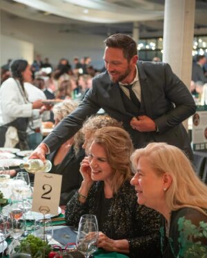 Claudia Sandoval Instagram - What an UNBELIEVABLE night✨  Thank you all for making Mainly Mozart’s first ever #CulinaryConcerto Gala such a huge success. Together, we raised nearly $700k to support world-class music-making, exceptional programs for youth, and the shared of experience of live music. 🎶

📸 @jkatphoto