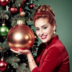 Claudia Sandoval Instagram - @epikapp_official does it Again! Feliz Navidad y Felices Fiestas Familia! This is Chef Claudia signing off for the Holidays! 😘😘😘