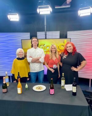 Claudia Sandoval Instagram - We had a BLAST promoting Mainly Mozart’s first ever #CulinaryConcerto Gala on @fox5sandiego with @fox5newsld and @kusinews with @laurenphinneytv. 

Culinary Director @chefclaudiasandoval joined featured chefs @thecookingguy and Enea Sintoni of @ambrogiobyacquerello alongside @eileengregory418 of @venacavavinos and @lulumtzojeda of @brumavinicola ✨ 

Experience 24 internationally renowned chefs paired with 24 top wineries from the #PasoRobles and #ValleDeGuadalupe regions, this March 22nd at @julepvenue