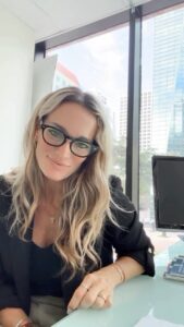 Claudia Albertario Instagram - Consúltanos in box si queres saber sobre el ingreso de una propiedad en Miami, aquí en USA!!! #realestate #investment #miami