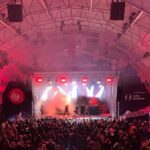 Claudia Bouvette Instagram - Merci @carnavaldequebec !!!! Mention spéciale à @laurencemorisset styliste de feu 🖤