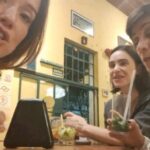 Claudia Campolina Instagram - MASTER CLASS A gênia @claudiacampolina convidou as meninas do Corda Bamba para visitar seu famoso Mundo Invertido. Dêem uma espiada.... Apresento o Corda Bamba com as queridas parceiras @larissaferrara e @marosis direção do @foyer.digital no @estudiogenese E ainda tenho a honra de ser da @castinglab1 junto com a Claudia, esse furacão humano! Participação especial do querido @barbalcao #cordabamba #mundoinvertido #claudiacampolina #machismo #nicolecordery