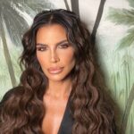 Claudia Galanti Instagram - We had so much fun me and @claudiagalantireal while working for filming this reel 😆 Here we share our step by step process of my creation of the makeup✨ All products used are from @charlottetilbury ADV Thank you for giving me the best of the best, I love this brand @charlottetilbury 🥰 Tell me what you think about it in the comments ✍🏻 . . . #makeupartist #charlottetilbury #adv #claudiagalanti #makeupidea #makeupinspiration #reelsinstagram #reeloftheday #beautiful #stepbystep #beauty #glam #glowup