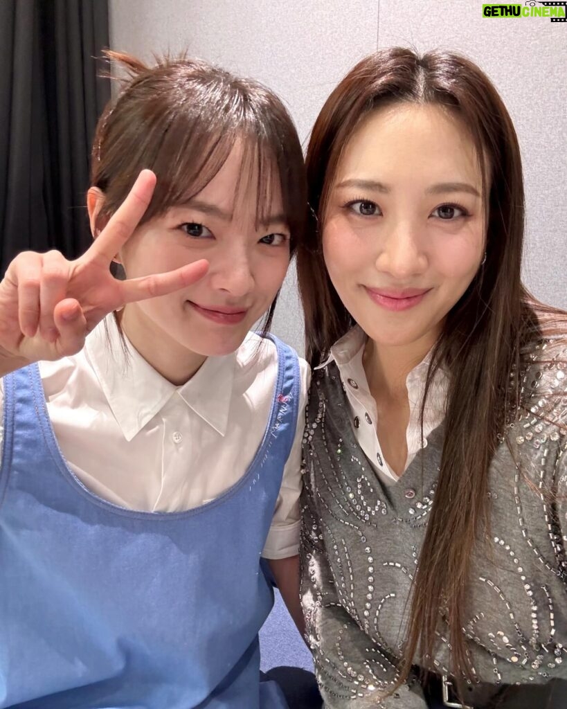 Claudia Kim Instagram - press day! Get ready to watch our first episode on @jtbcdrama and @tving.official on May 4th 10:30 pm KST and also on @netflixkr starting May 5th 🤍 #TheAtypicalFamily #히어로는아닙니다만