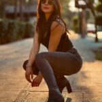 Claudia Zepeda Instagram - Unas botas que nunca pueden faltar @mindimx 🖤✨ acuérdate que tienes un código de descuento con mi nombre “Claudia” en toda la tienda. 📸: @raudon_fotografia