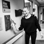 Clea Shearer Instagram - One year cancer free 💗🔔