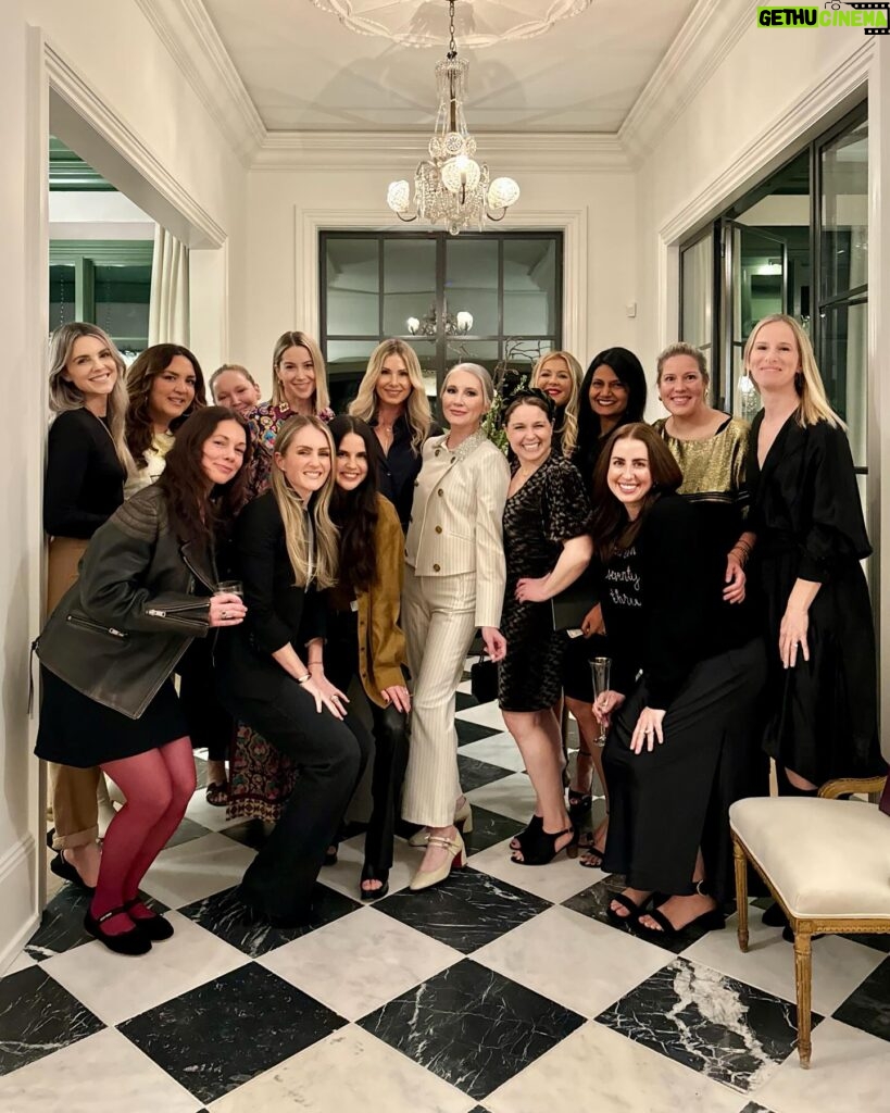 Clea Shearer Instagram - I had a last minute idea to throw a little birthday dinner in our new home, and it turned into such a special night with the best group of friends. Core memory 🍾 Outfit: @veronicabeard Catering: @kristenwinston Florals: @the_florista_ Menus: @loveandlion Rentals: @pleasebeseatedrentals