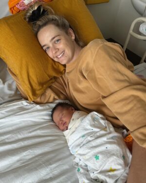 Cleo Massey Instagram - How wonderful life is, now you’re in the world. 🌞 Indigo Valerie Dempsey ~ 22.03.24 ~ 11.16pm.