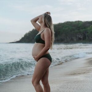 Cleo Massey Instagram - I cannot wait to meet mini us. 🙈🌞 Cannot recommend @emmatianphotography ENOUGH. Thank you for capturing these special moments. 🧡