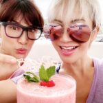 CoCo Lee Instagram - PINK DESSERTS HOME CHALLENGE 2020 Let’s spread the word of awareness for breast cancer with this pink dessert challenge!! Me and my sis @nancy_yauyetei did a raspberry smoothie that’s great for the summer time... C’mon Ladies.. let’s do this together!! 💖💖💪🏼💪🏼 保持社交距離，在家抗疫，人人都可以做甜品達人，為遺傳性癌症患者打打氣！ 參加方法： 1. 製作一份具粉紅元素的甜品/飲品 2. 跟甜品合照 / 拍片開心SHARE上IG/ FB 3. Tag 3(or more) 個朋友一齊參加 / *不接受挑戰便捐最少HKD20予香港遺傳性乳癌家族資料庫 - https://www.asiabreastregistry.com/en/donate #pinkdesserts2020 #womensupportingwomen @asiabreastregistry