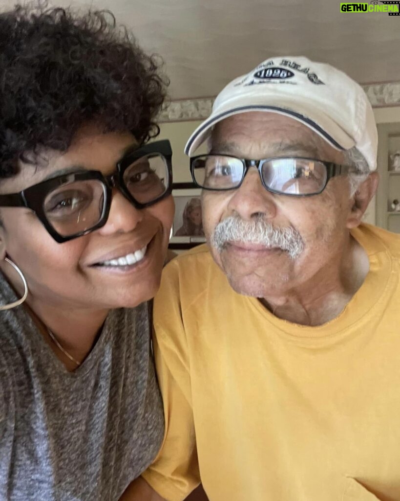 Cocoa Brown Instagram - I couldn't let this day go by without wishing the greatest dad a happy heavenly birthday. God I miss you Poppi and right now I need you so much but I'm just leaning on your spirit because I know you're with me because you would never forsake your love bug.