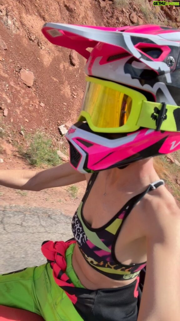 Cody Renee Cameron Instagram - Tired of relying on boys with toys so I rented a truck & a dirt bike & drove solo 15 hours to the middle of the desert to camp with 300 adventure bikers at @thedustylizard in Moab Utah @area.bfe 😎🤘🏻⚡️ YOLO BABY! Huge shoutout to @moskomoto for putting on the event @moskopete for hosting @eat_sleep_moto_beer for coordinating @killaahhhh for being my muse in most of this video @_brandi_moya for inviting me, & both badass women for giving me courage! I’m dirt addicted! Event: @thedustylizard Created by: @moskopete @moskomoto Bike rental: @live100moto Gear: @foxwomens See you at the next #dustylizard in August in Colorado! #dirtbikegirls #honda250 #adventurebike #motobabe #moab