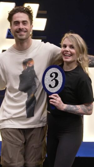 Coeur de Pirate Instagram - Tabarnak, plus que 3 jours avant #DALS ✨
Cœur de Pirate et son partenaire Nicolas Archambault sont impatients ! 🪩
Danse Avec Les Stars, vendredi à 21H10 sur TF1 et TF1 