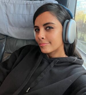 Collien Ulmen-Fernandes Instagram - Doch noch einen Zug gefunden. 
Nun auf dem Weg zur nächsten Produktion in Kölle.