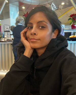 Collien Ulmen-Fernandes Instagram - Vor einer Woche: Erster Versuch zum Dreh nach München zu reisen: Corona 

Nun eine Woche später zweiter Versuch: 
Flughafen dicht. Seit zwei Tagen.

Jetzt gestrandet in Madrid…